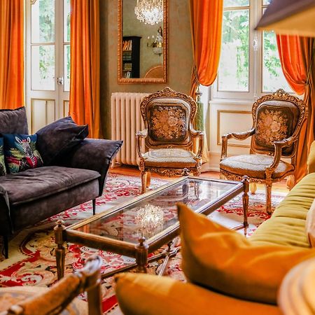 Готель Le Manoir Du Thouron Saint-Sulpice  Екстер'єр фото